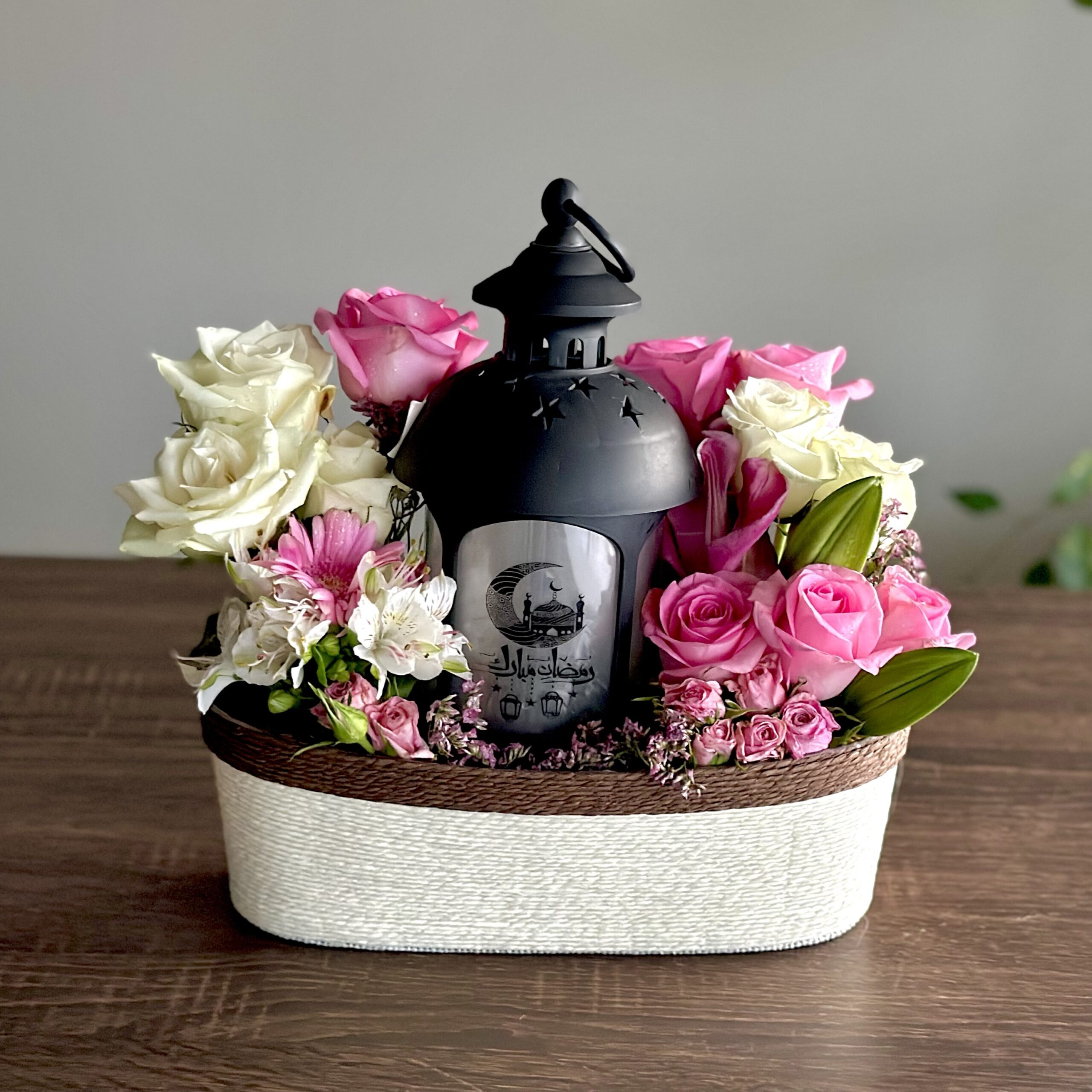 الصورة رقم 6864 Ramadan lantern basket arrangement - الصورة 1