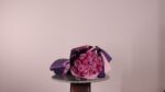 ⁦20 purple roses bouquet⁩ - الصورة ⁦2⁩