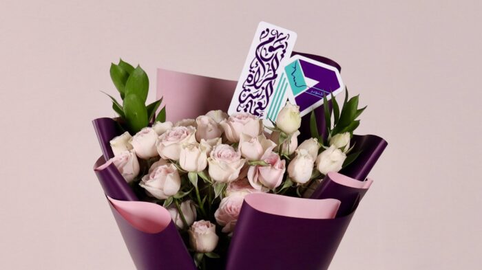 ⁦Creamy baby rose bouquet⁩ - الصورة ⁦2⁩