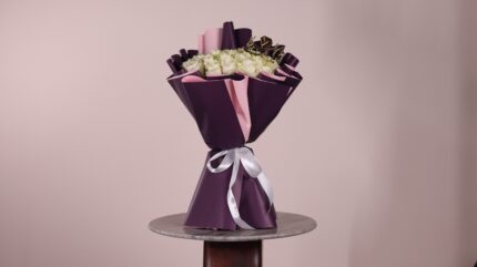 30 white roses bouquet