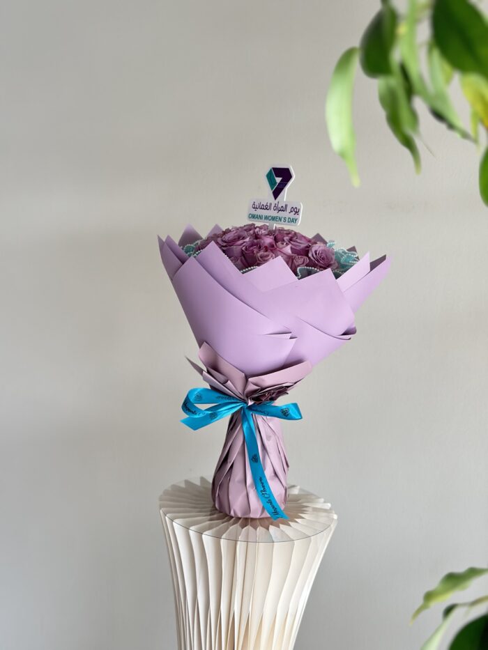 ⁦30 purple roses bouquet⁩ - الصورة ⁦2⁩