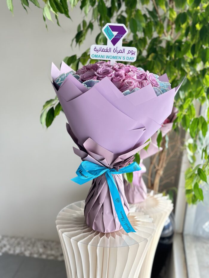 ⁦30 purple roses bouquet⁩ - الصورة ⁦4⁩