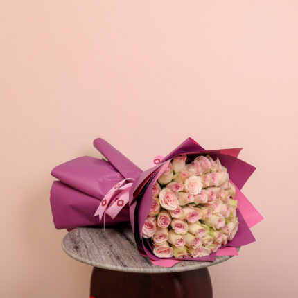 Lilac Blush | 50 Light Pink Roses