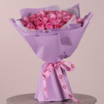 ⁦Pink Signature | 50 Smooth Pink Roses⁩ - الصورة ⁦2⁩