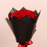 Classic Red | 20 roses - Image 4