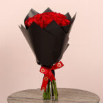 Classic Red | 20 roses - Image 3